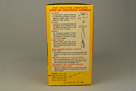 Side of box of Terramycin powder with instructions for use.