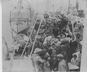 Refugees evacuated from Kodiak following the Katmai/Novarupta volcanic eruption