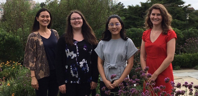 2019-2020 Associate Fellows posing for a picture