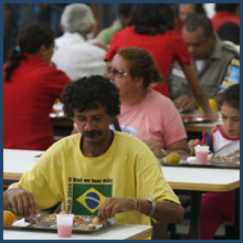 People eating at one of the Popular Restaurants in Brazil