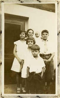 Italian-American family, mother with five children.