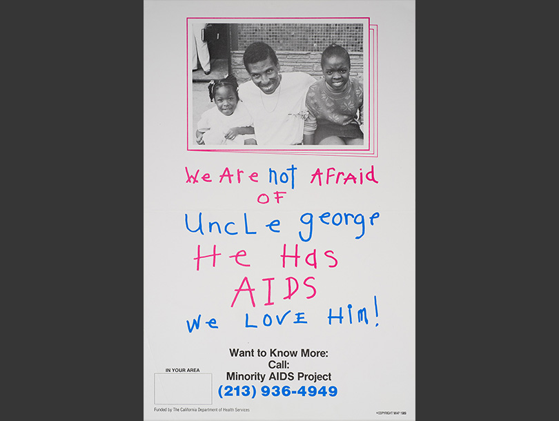 Cartel con texto y el retrato de una un hombre y dos niñas afroamericanos
