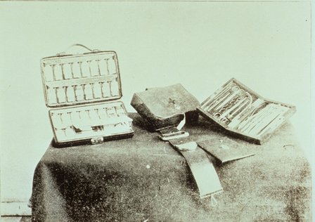 Civil War period surgeon's equipment. NLM image ID 209898.